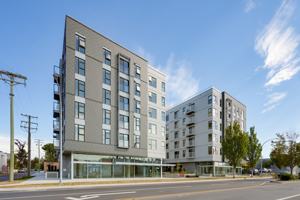 featured image of 490 & 490 Esquimalt Rd
