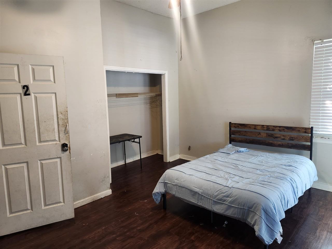 440 Giles St #2 - Photo 3 of 5