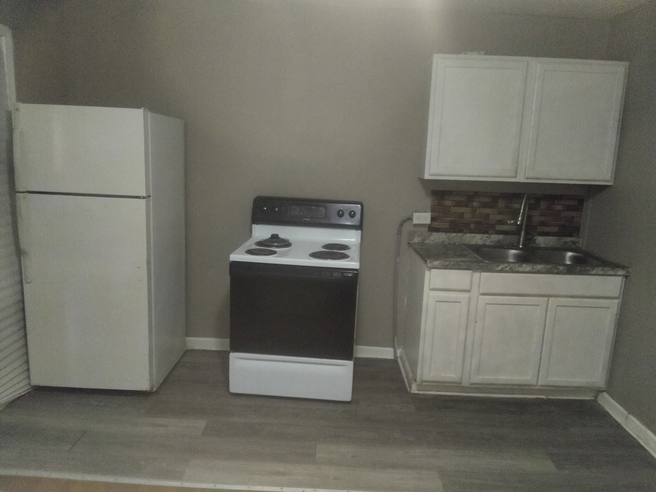 4142 Buena Vista Ave #A - Photo 5 of 11