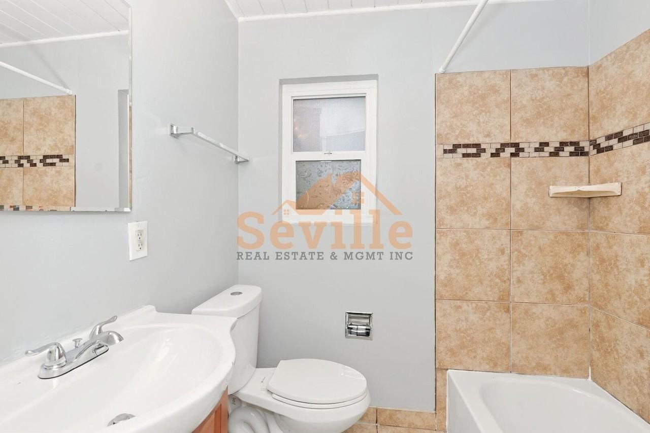 8 Deering Ct - Photo 7 of 11
