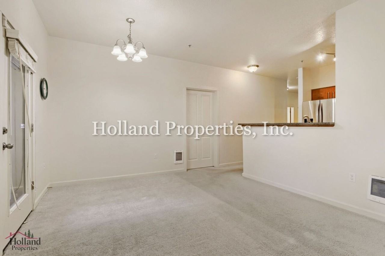 10734 Ne Holly St #108 - Photo 3 of 18