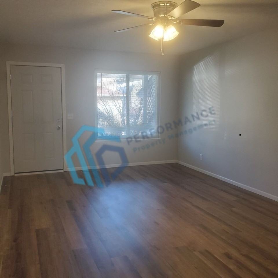 6624 Shadow Pines Pl - Photo 3 of 11