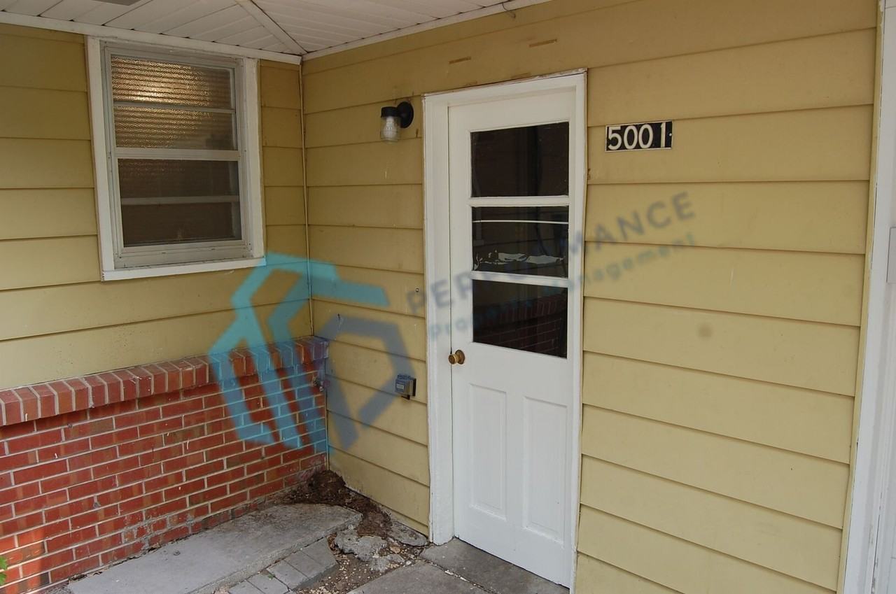 5001 W Hughes St #5001 - Photo 2 of 21