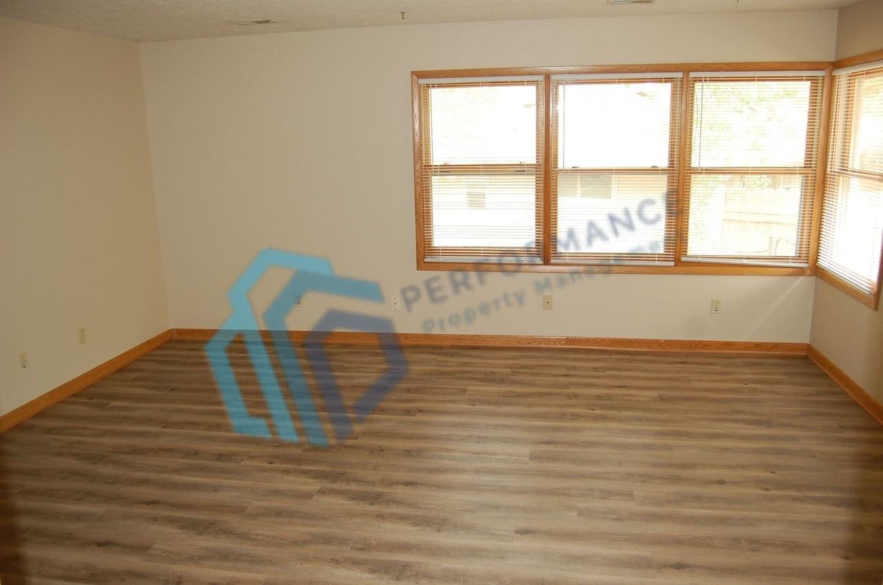 5001 W Hughes St #5001 - Photo 7 of 21