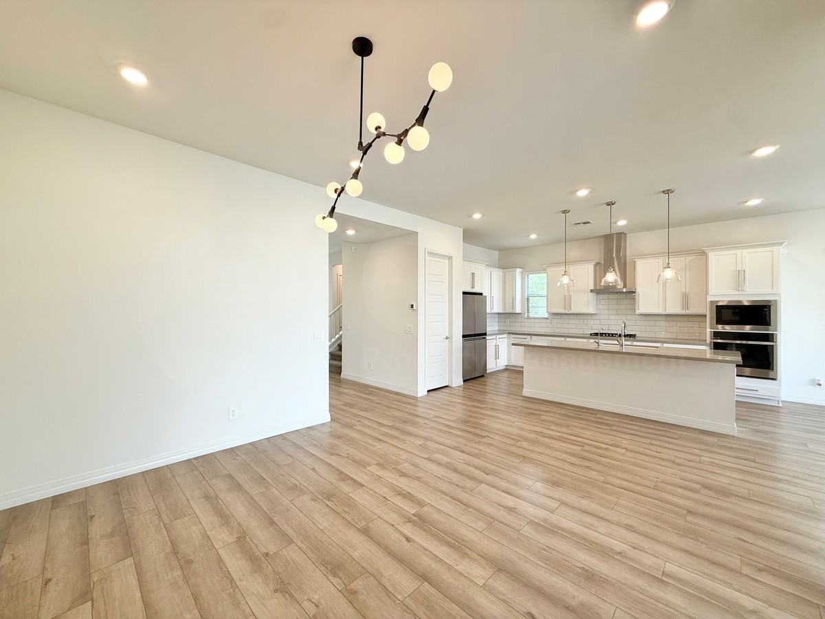 22696 E Bonanza Way - Photo 7 of 37