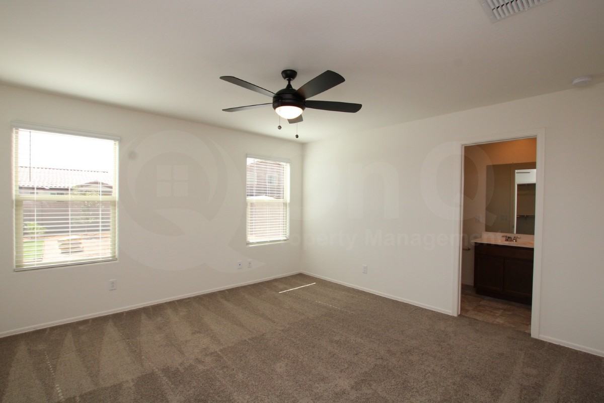 1547 E Desert Breeze Dr - Photo 5 of 19