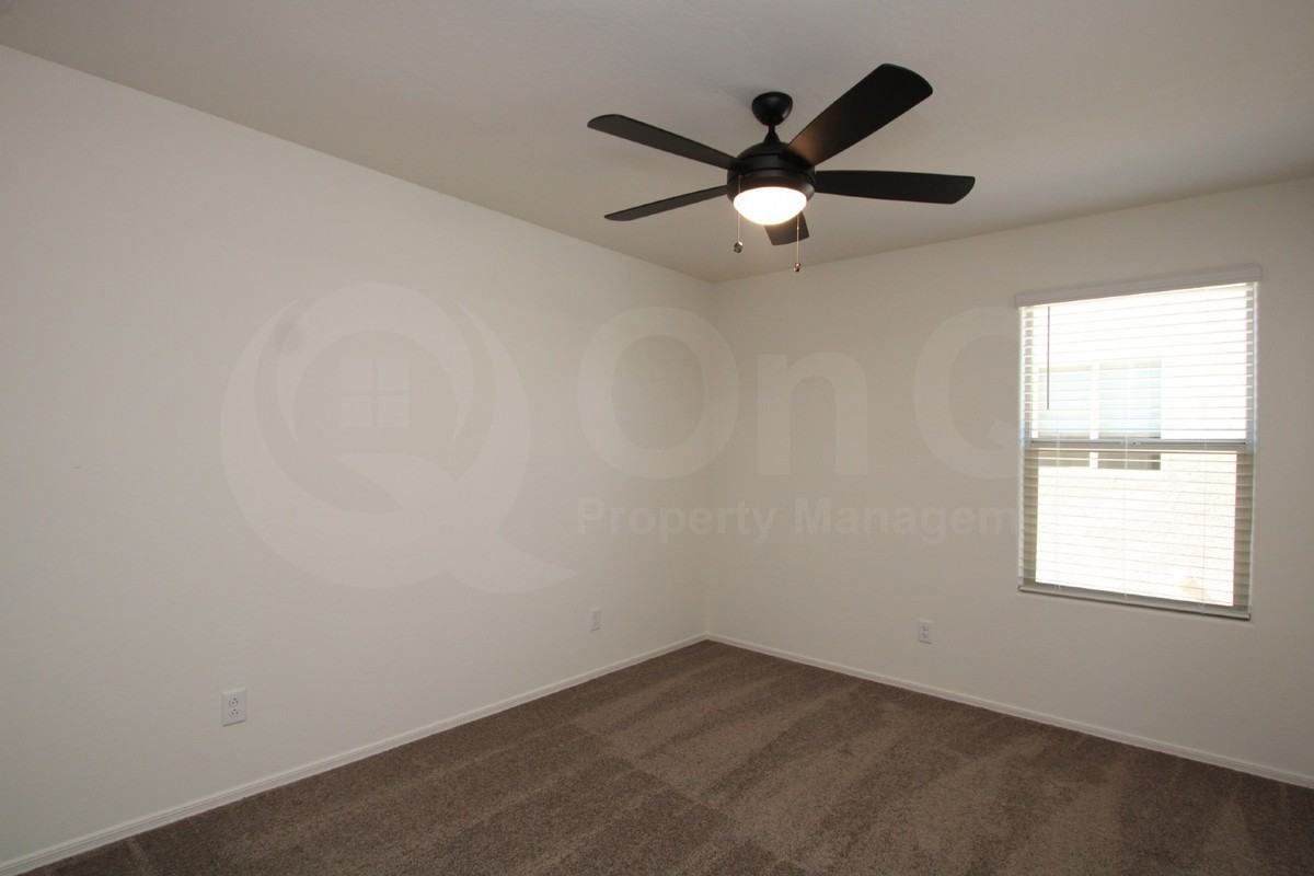 1547 E Desert Breeze Dr - Photo 7 of 19
