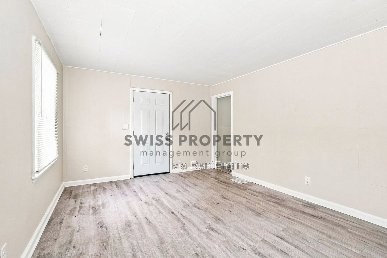 1973 Maryland Ave - Photo 5 of 16