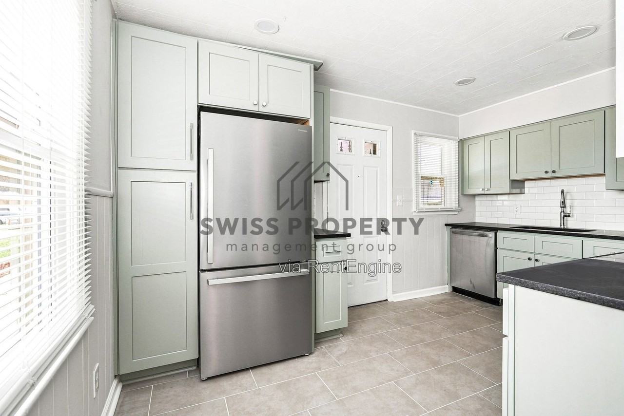 1973 Maryland Ave - Photo 7 of 16