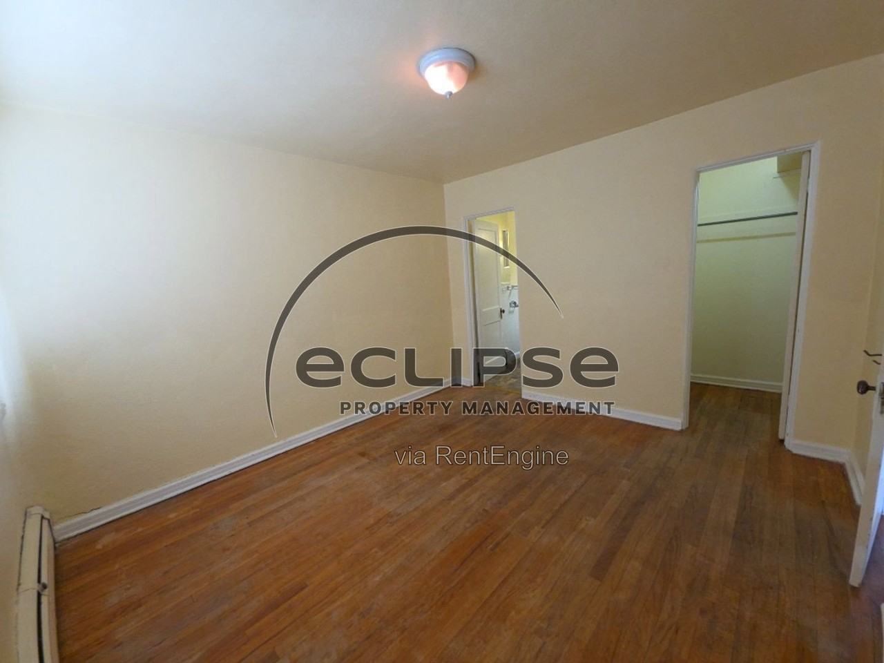 909 3rd St - Photo 4 of 11