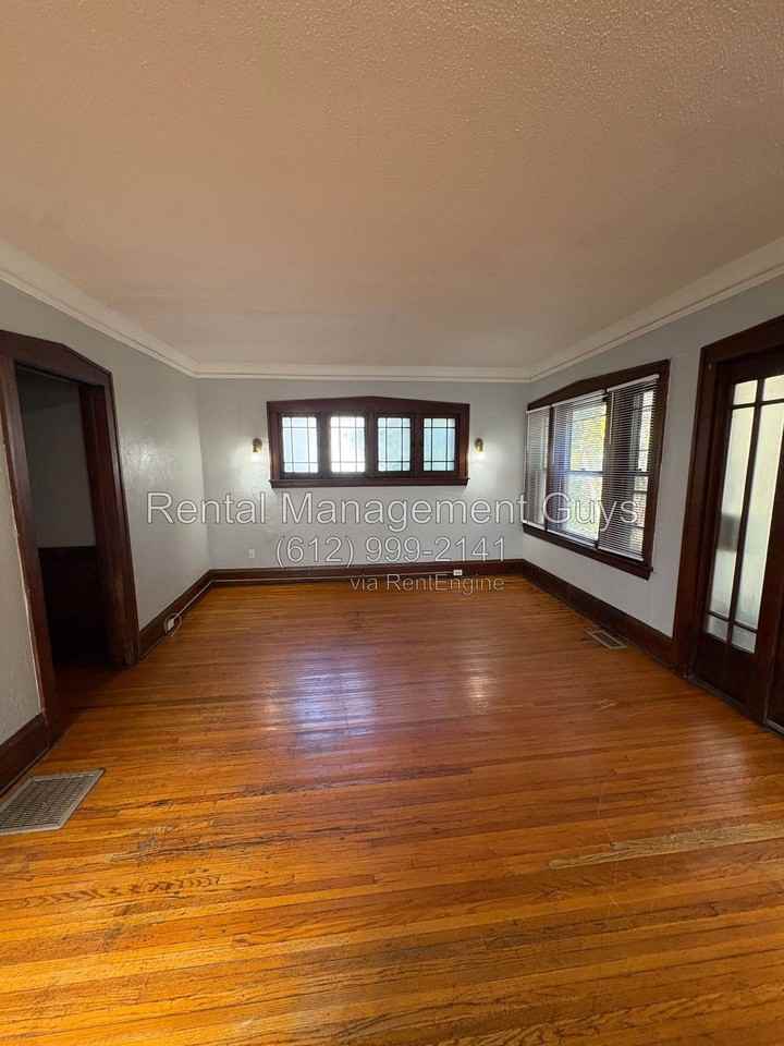 3301 Thomas Ave N #1 - Photo 4 of 17