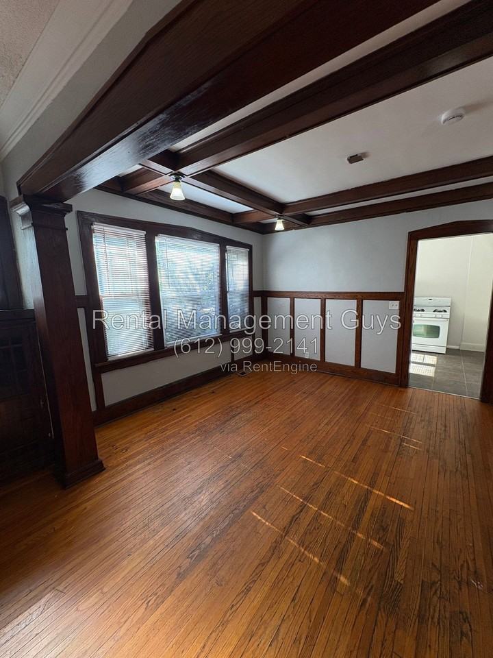 3301 Thomas Ave N #1 - Photo 6 of 17