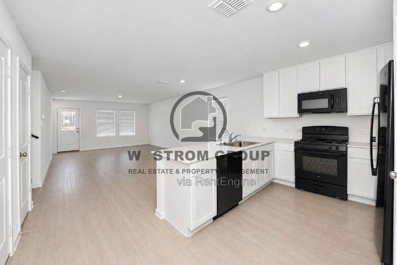 11554 Gammon Ave - Photo 6 of 35