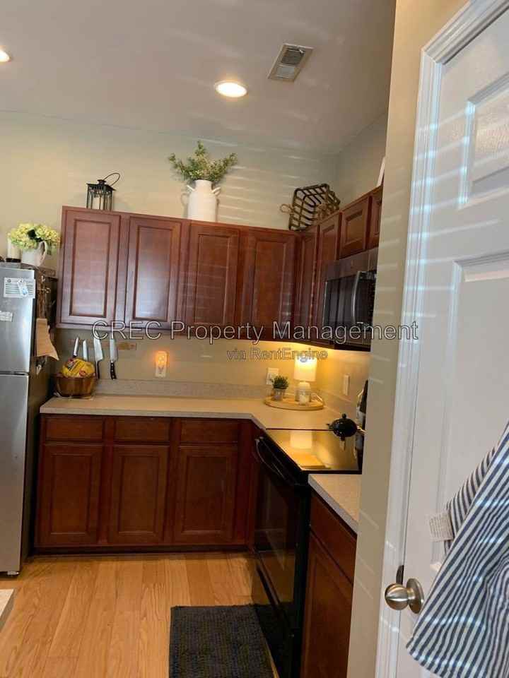 321 Flyway Rd - Photo 2 of 7