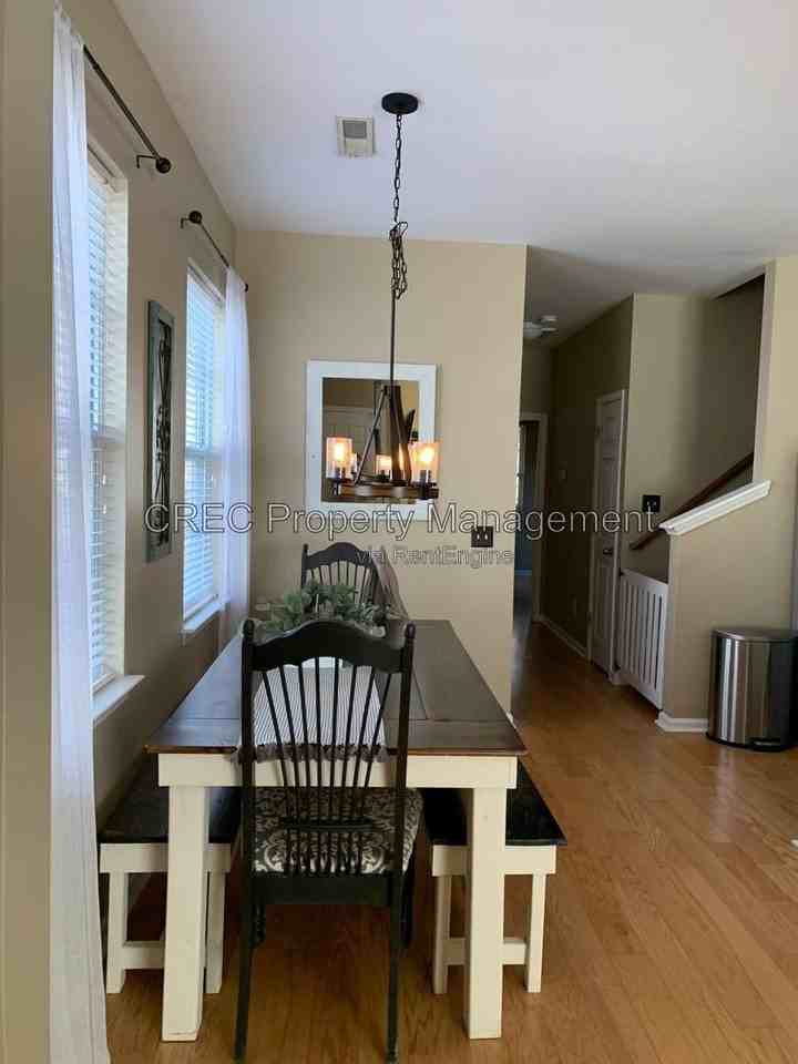 321 Flyway Rd - Photo 4 of 7
