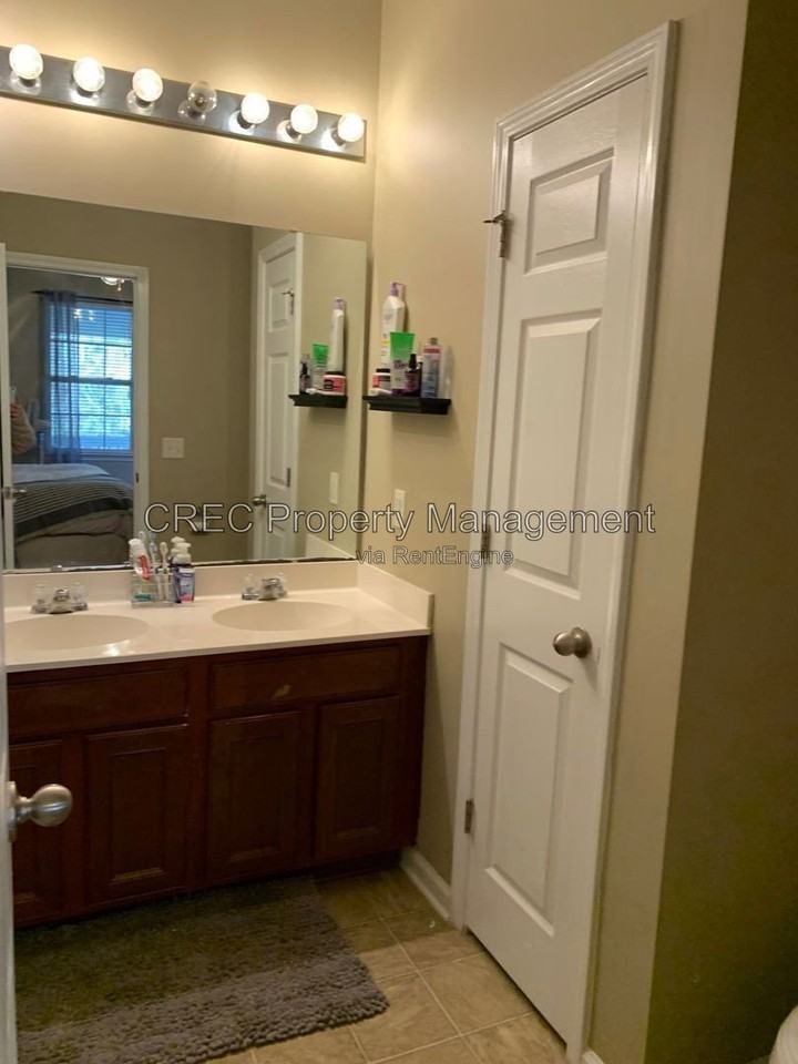 321 Flyway Rd - Photo 6 of 7