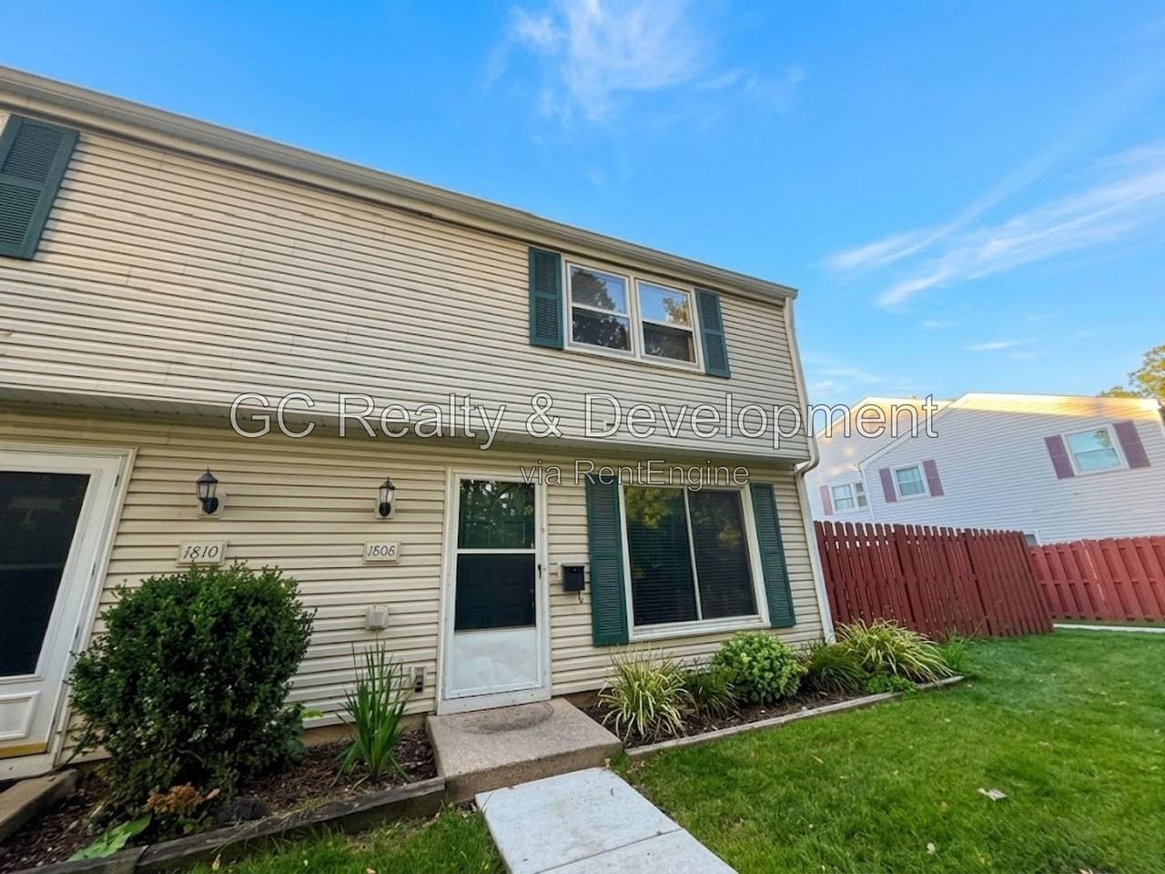 1808 Jamestown Cir