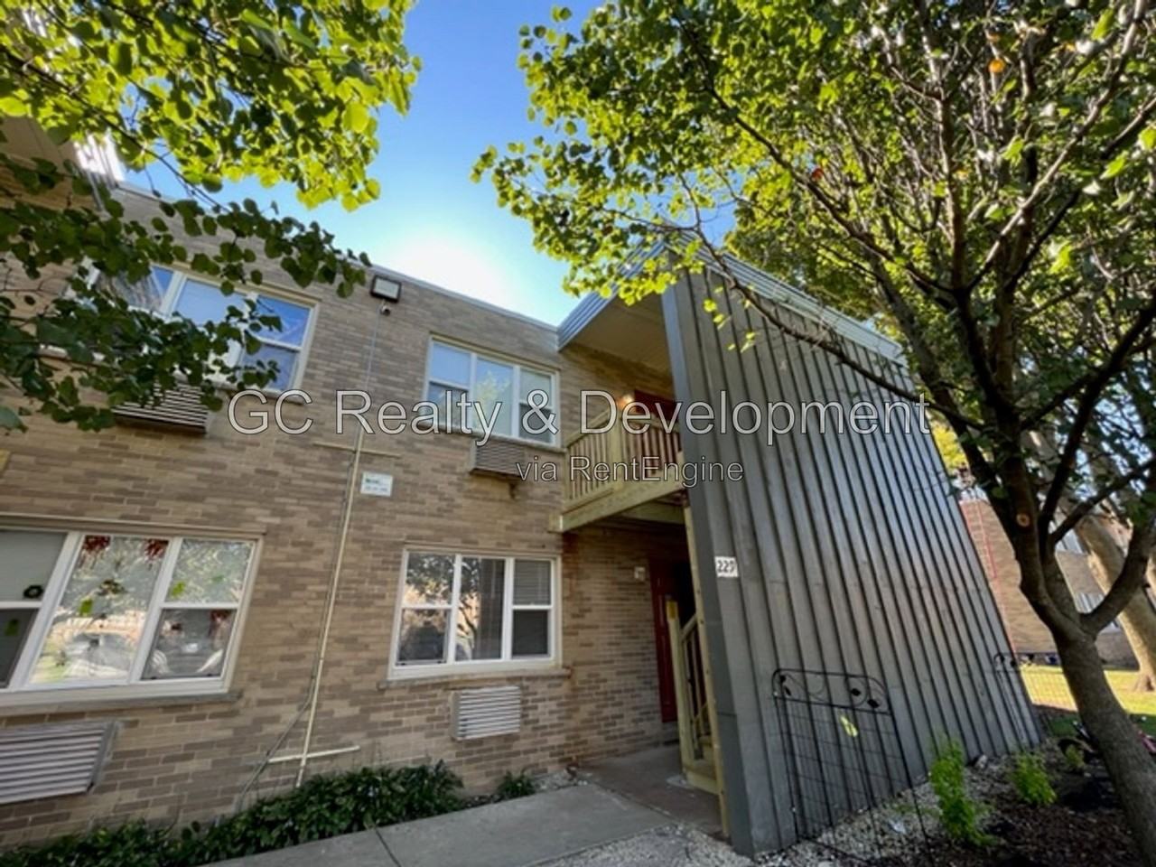 229 Uteg St #4