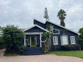 featured image of 421 E Miller St