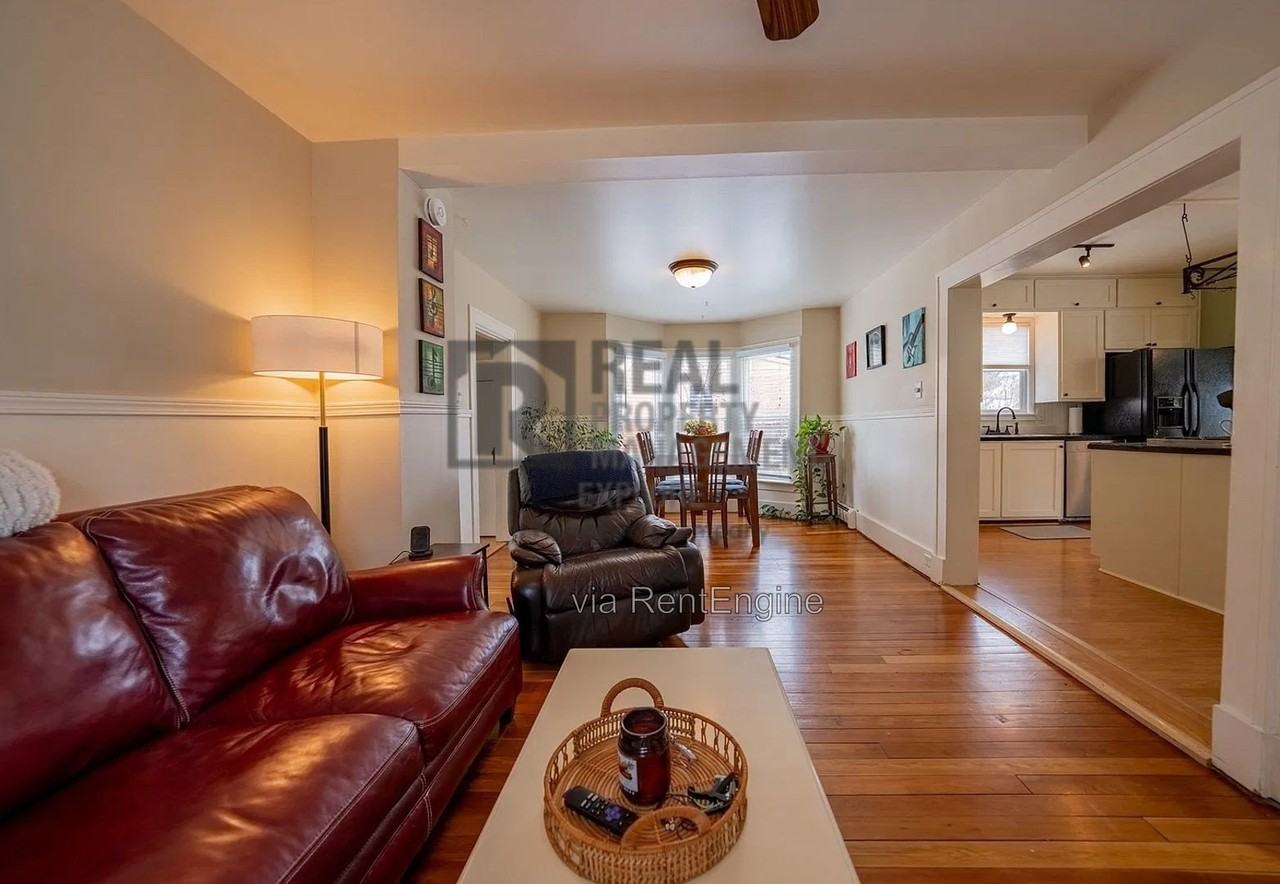 828 4th Ave E - Photo 6 of 17