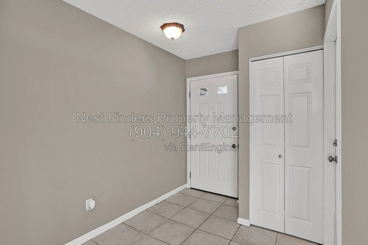 9927 Moorings Dr - Photo 3 of 28