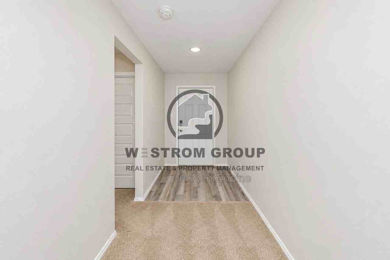 2020 Sun Star Dr - Photo 6 of 37