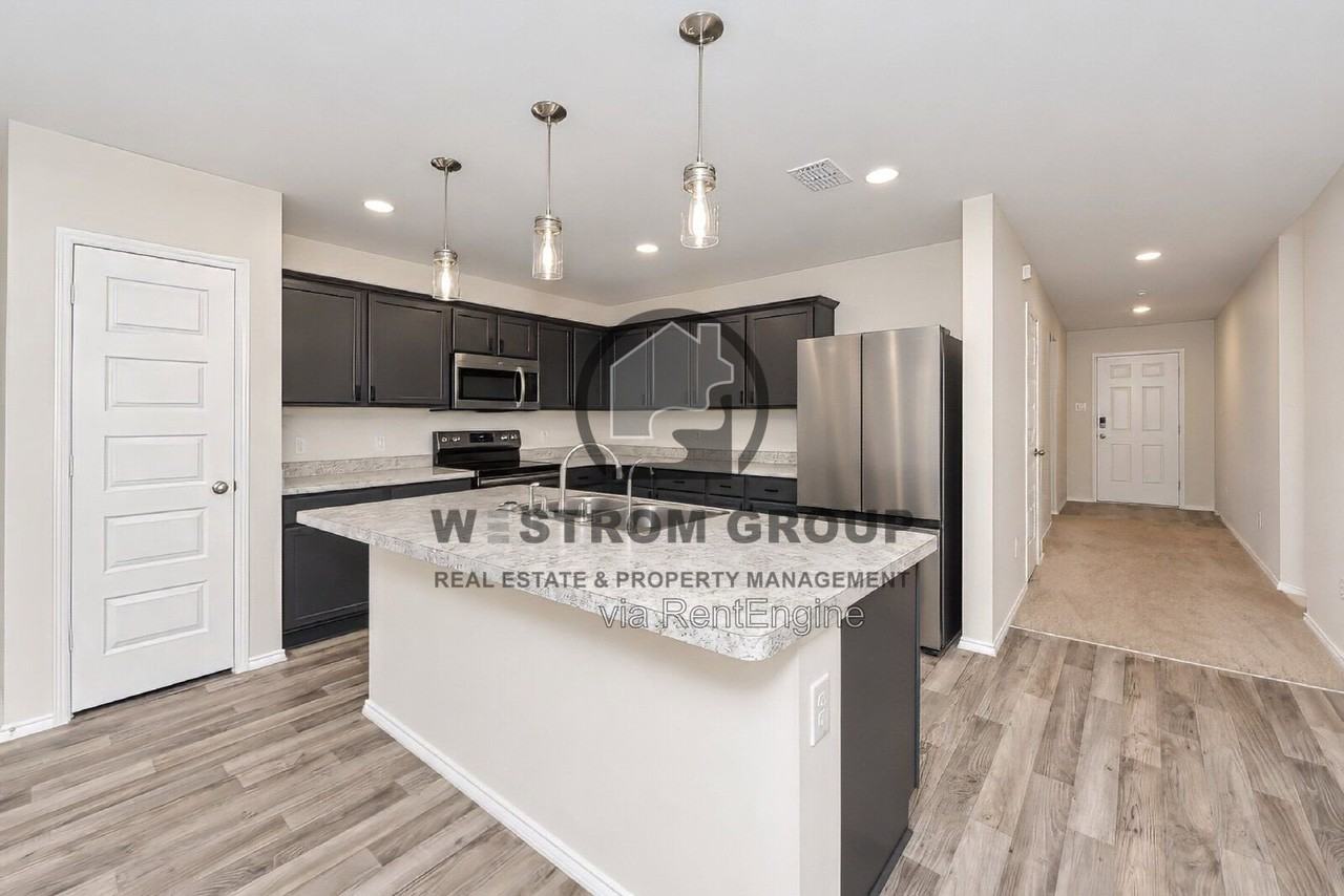 2020 Sun Star Dr - Photo 7 of 37