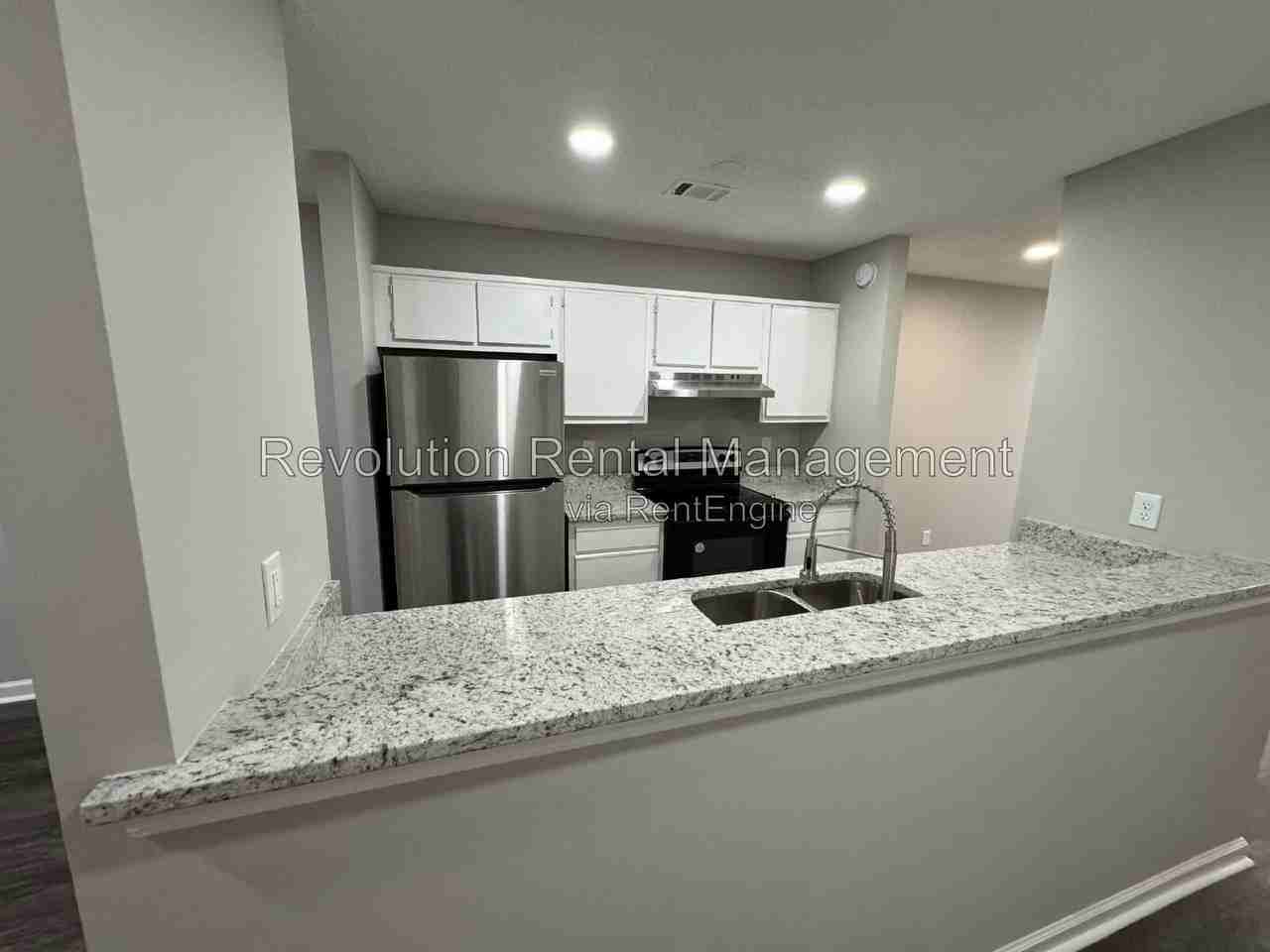 733 Stallings Rd #H - Photo 6 of 11