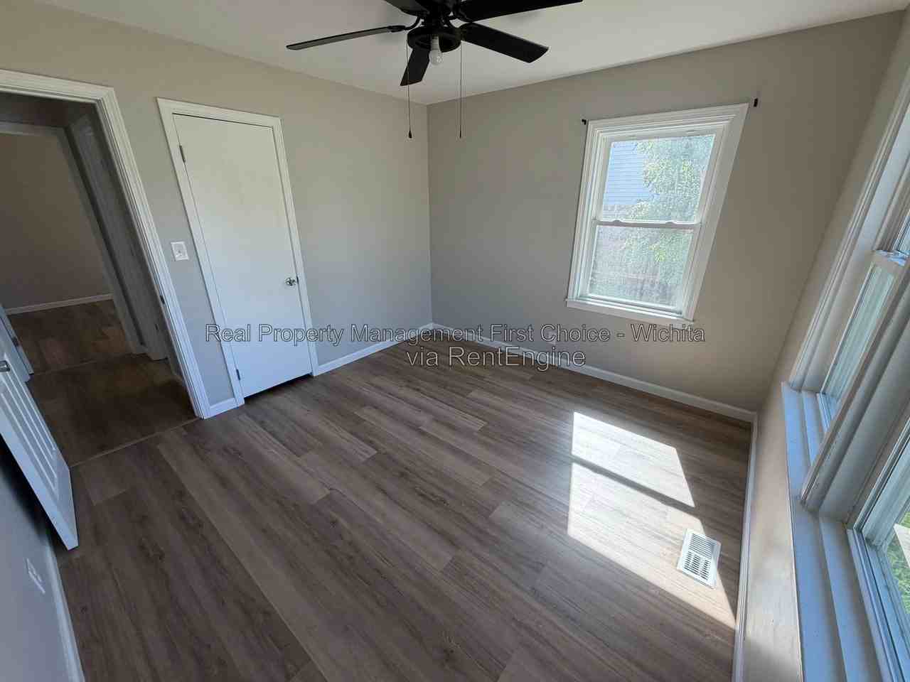 1816 S Millwood St - Photo 4 of 5