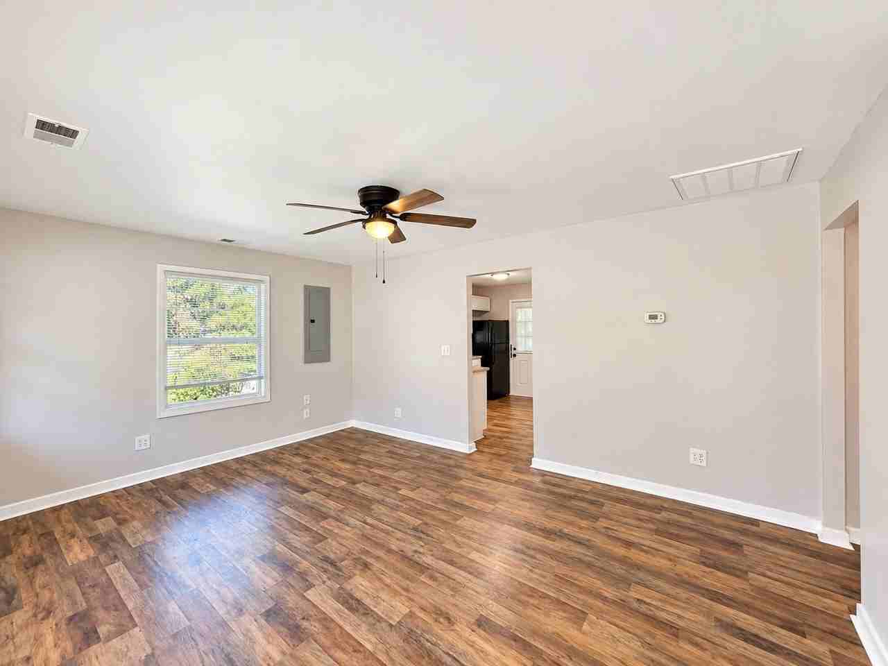 2401 Falcon Rd - Photo 4 of 13