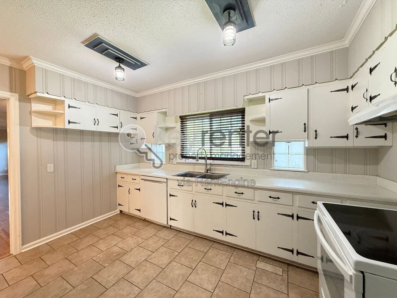 5922 Portview Cir - Photo 5 of 19