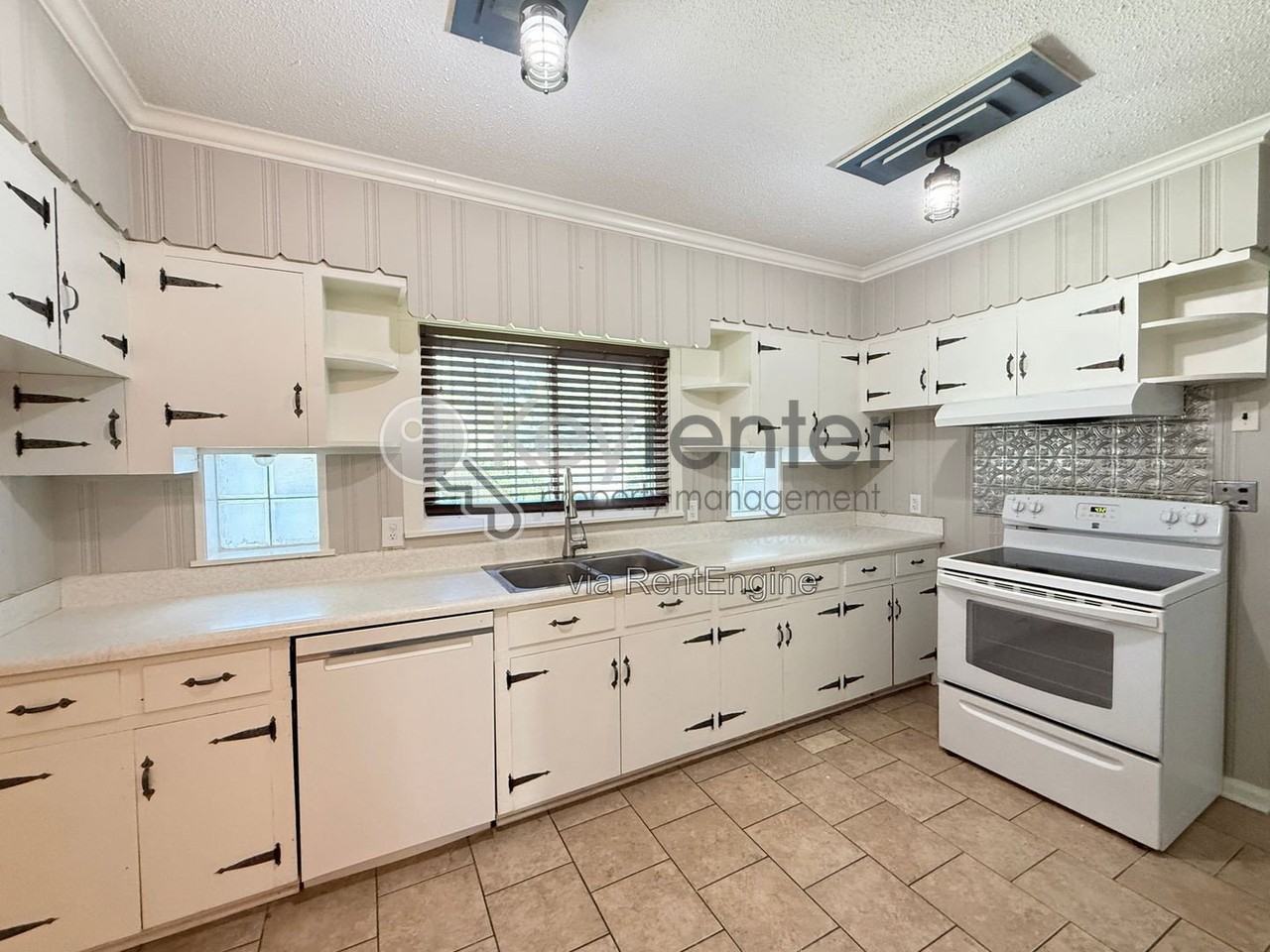 5922 Portview Cir - Photo 6 of 19