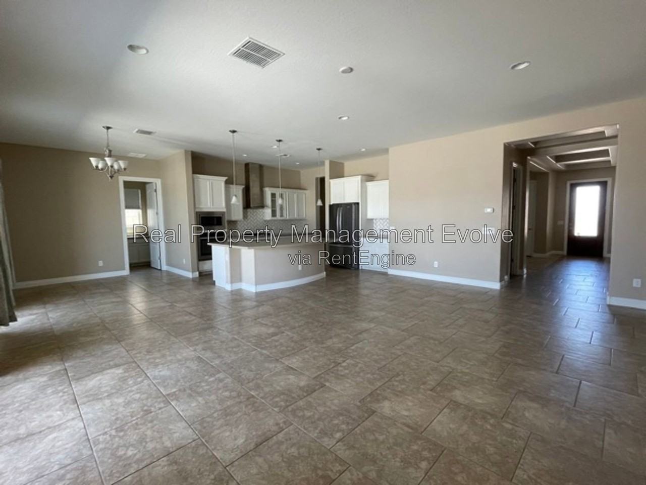 18368 W Thunderhill Pl - Photo 2 of 17