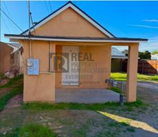 featured image of 172 N F St #B