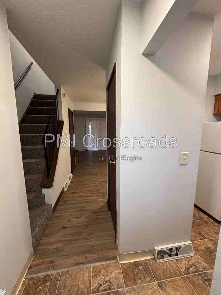 2803 Kipling Ave Nw - Photo 3 of 16
