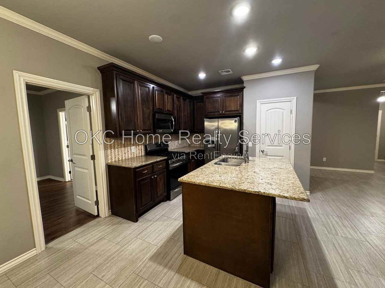 2308 Paraiso Way - Photo 6 of 22