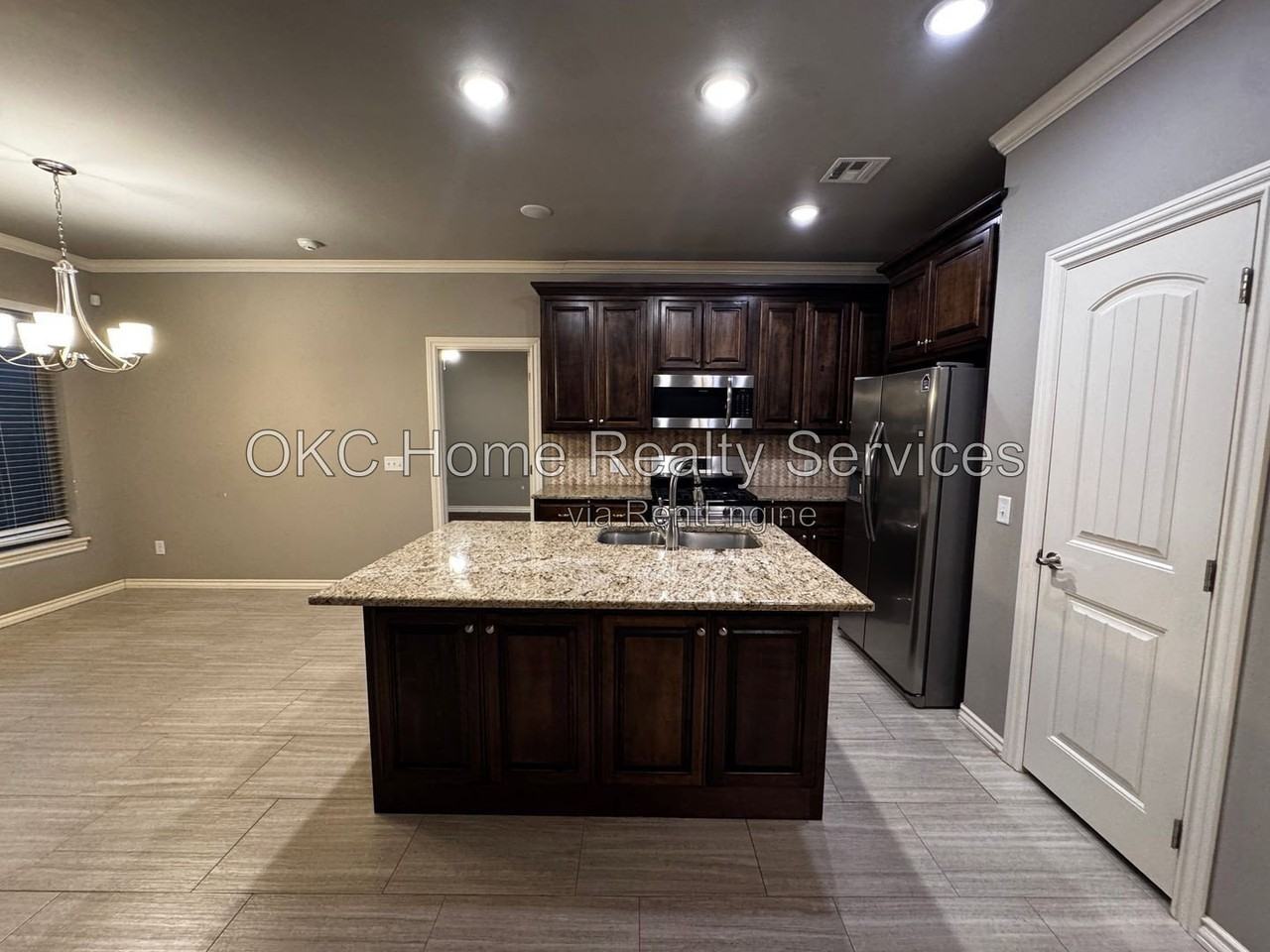 2308 Paraiso Way - Photo 7 of 22