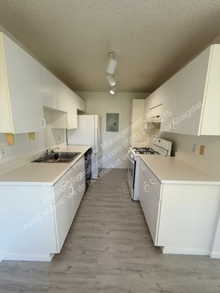 91-1058 Mikohu St #6T - Photo 4 of 15