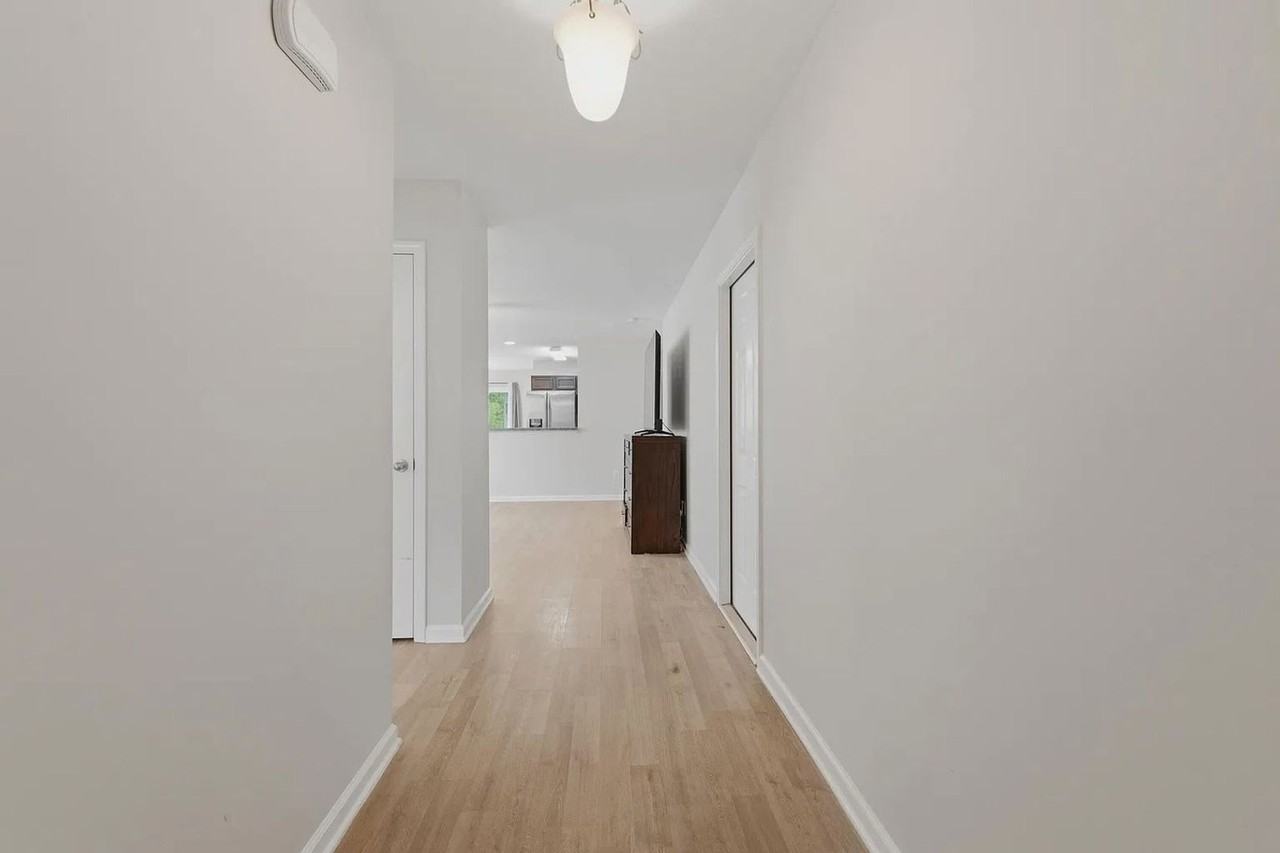 153 Tyger St - Photo 2 of 23