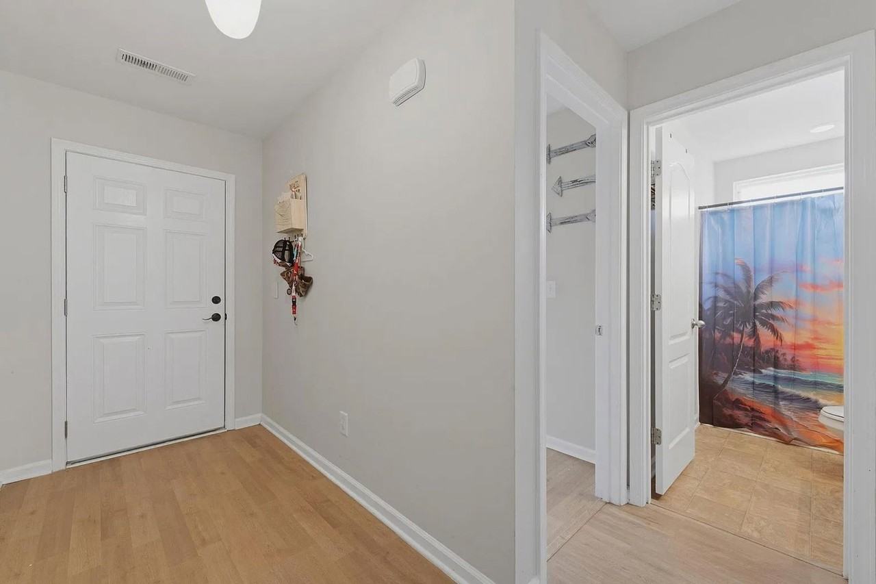 153 Tyger St - Photo 3 of 23