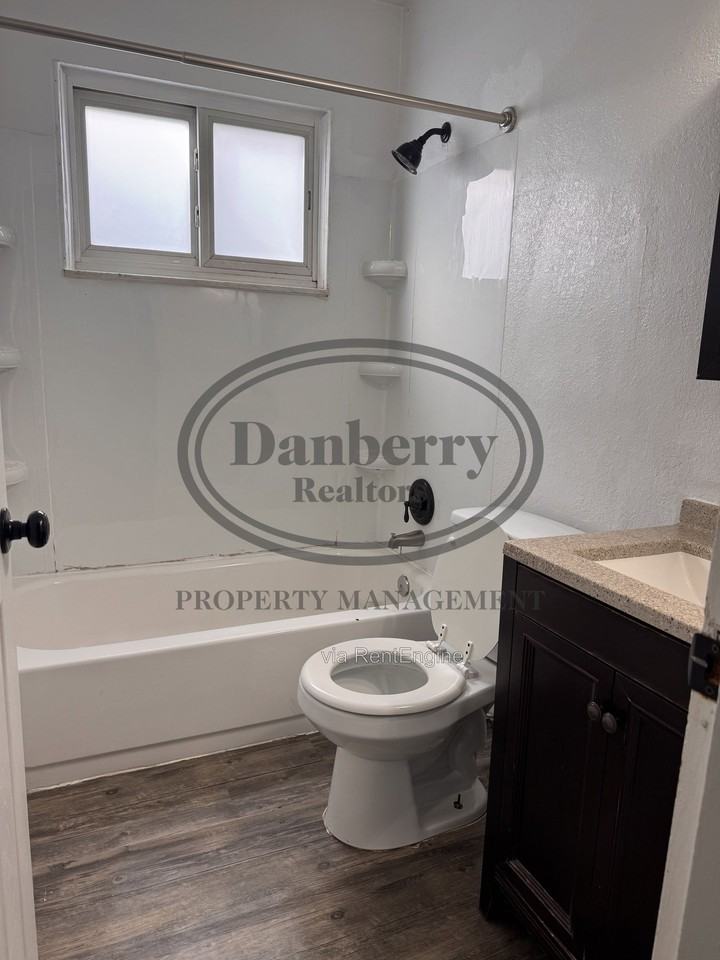 331 Southview Dr - Photo 7 of 9