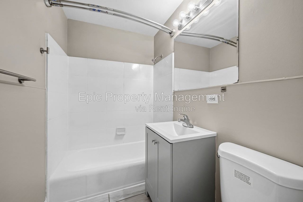 22435 Sharrow Ave - Photo 3 of 7