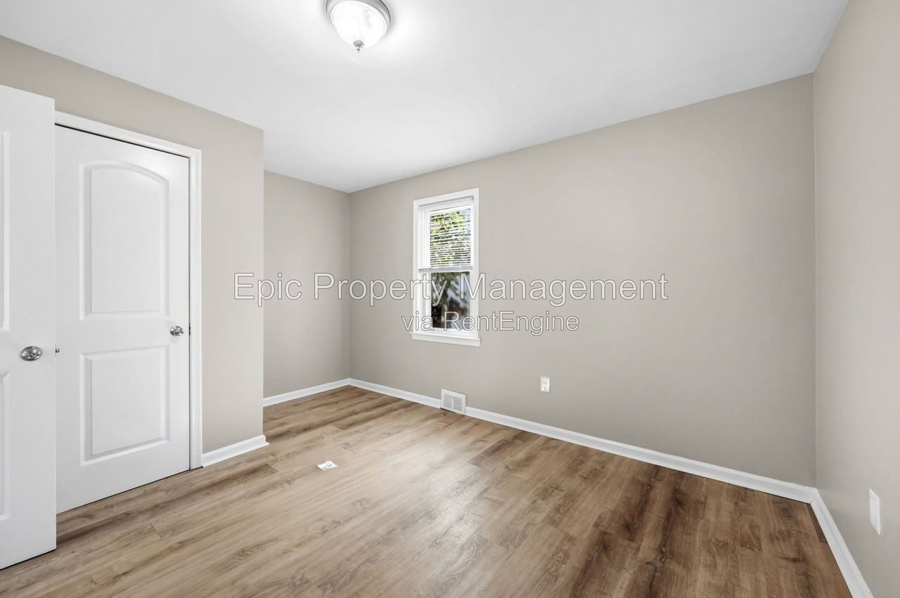 22435 Sharrow Ave - Photo 7 of 7