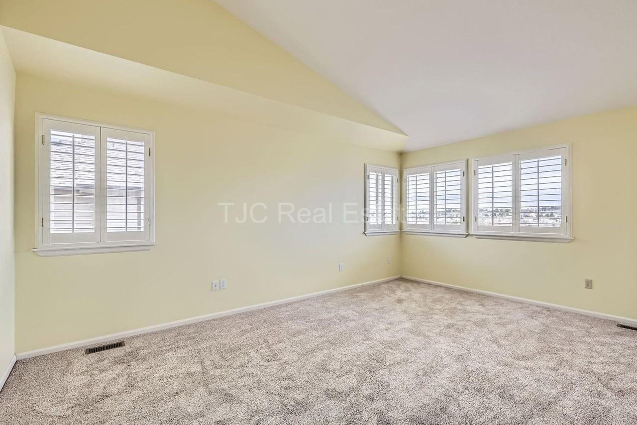 21581 Omaha Ave - Photo 6 of 12