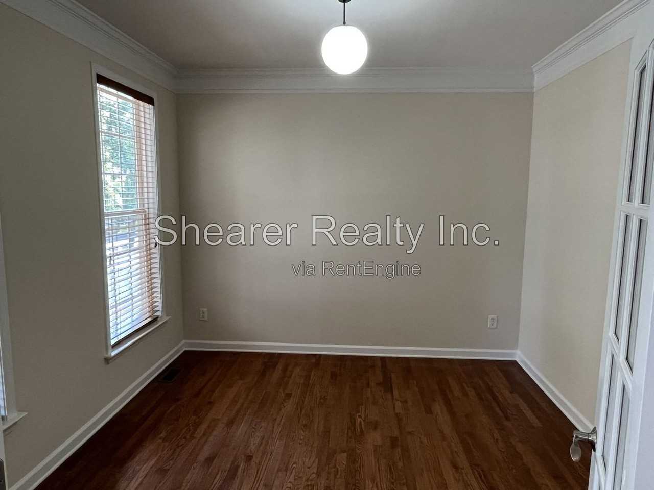 8531 Camberly Rd - Photo 5 of 32