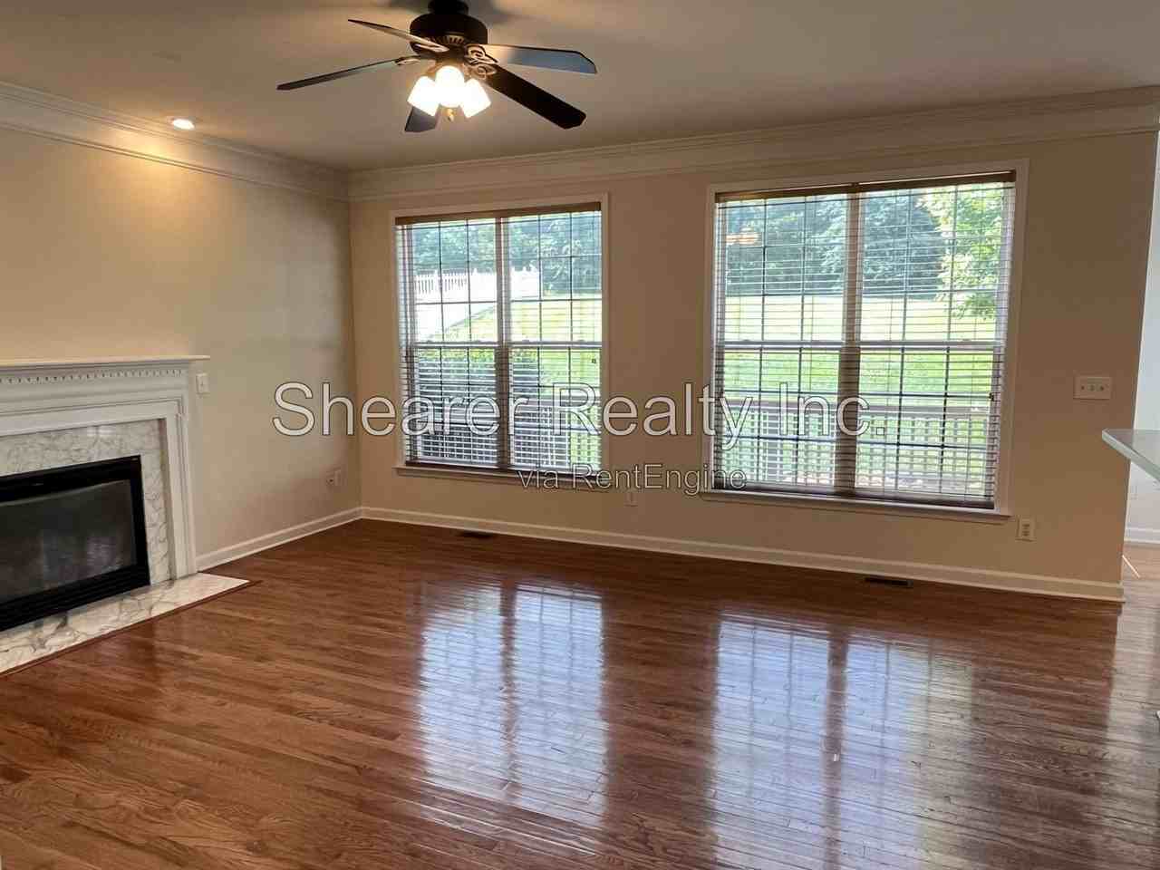8531 Camberly Rd - Photo 7 of 32