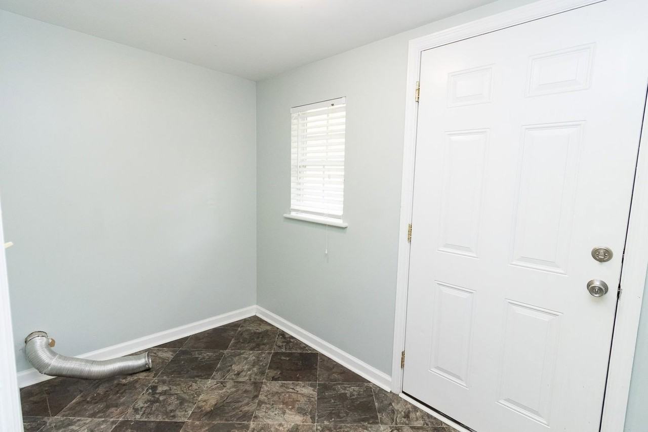 612 Druid Ln #1 - Photo 7 of 16