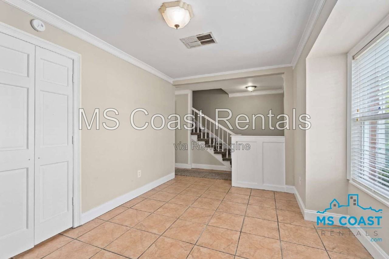 387 Debuys Rd - Photo 5 of 27