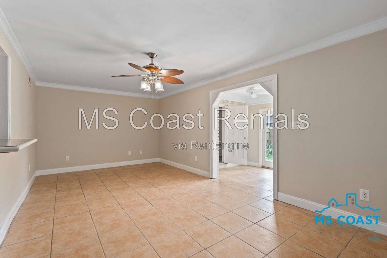 387 Debuys Rd - Photo 6 of 27
