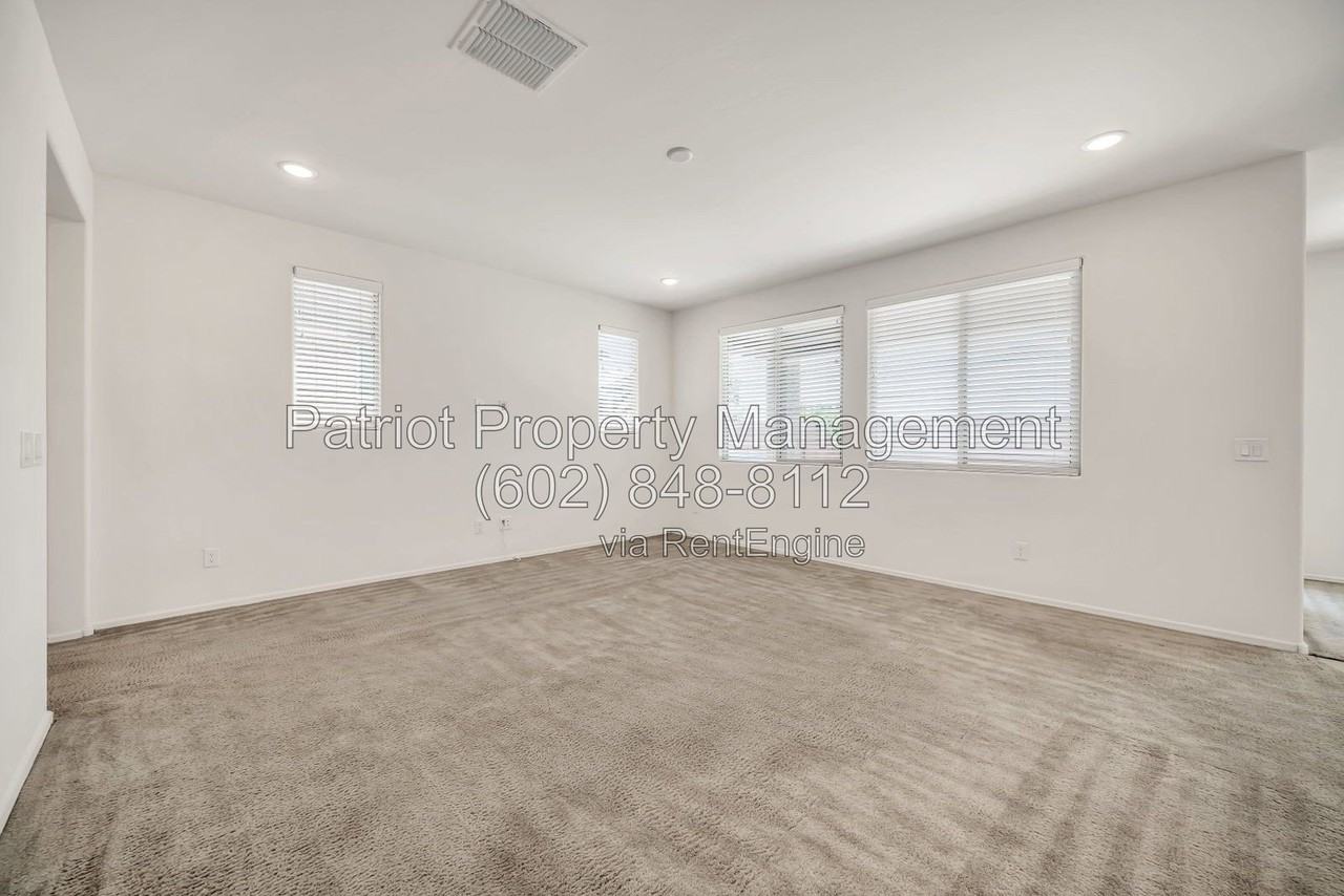 6808 N 88th Ln - Photo 6 of 49